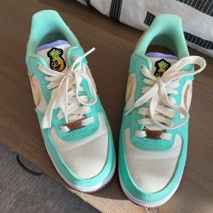 Women’s Air Force Ones